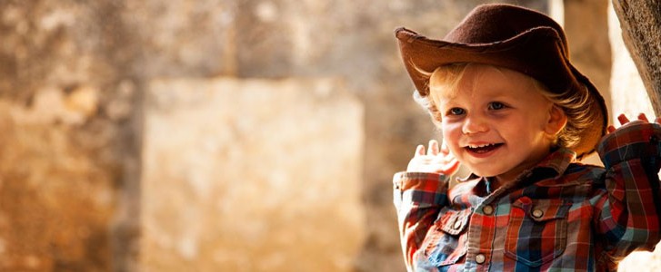 Toddler in a cowboy hat